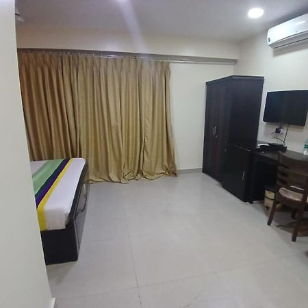 Blossoms Room The Plaza-Luxury Collection- Lakdikapul Hyderabad Eksteriør bilde