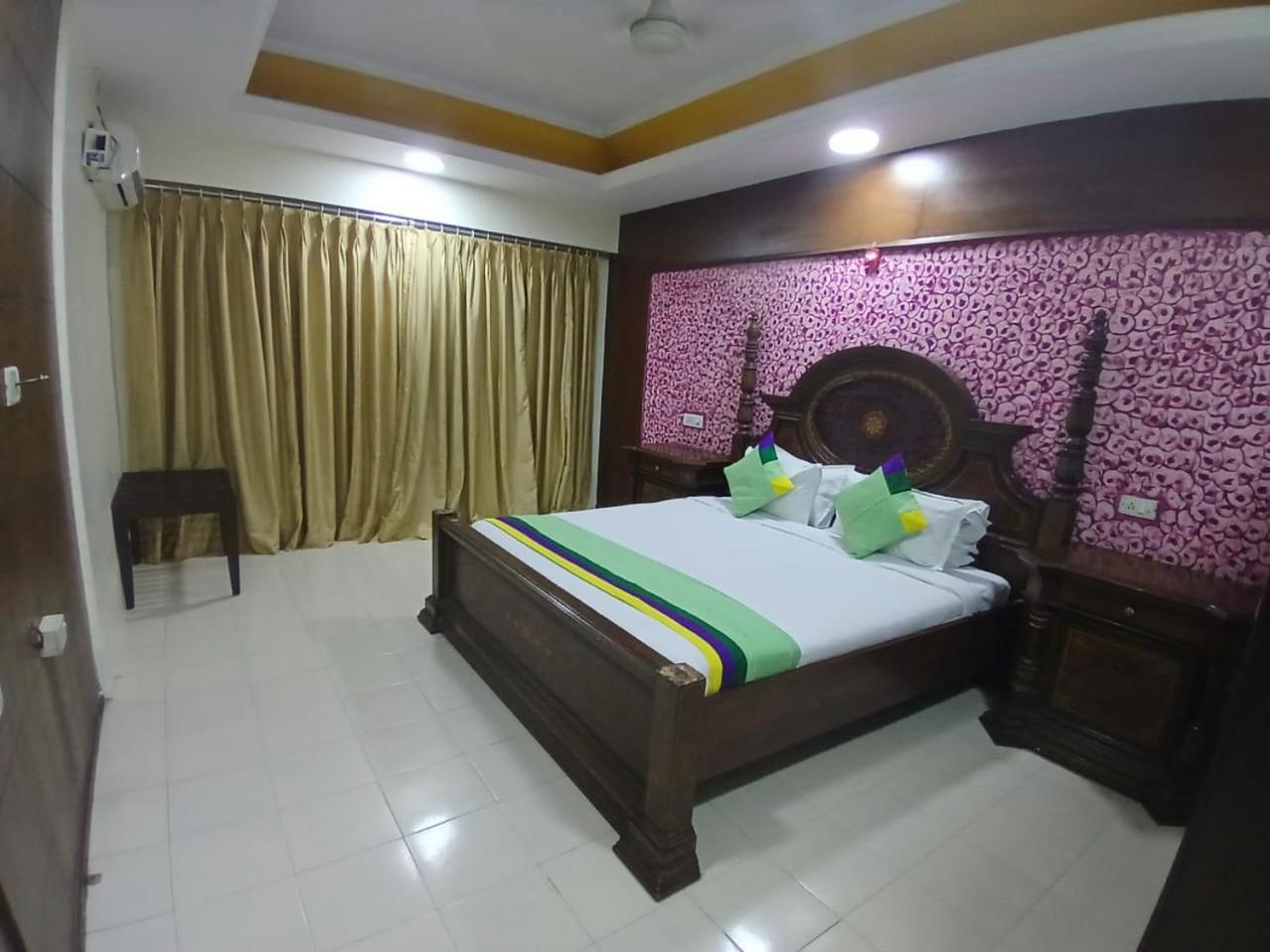 Blossoms Room The Plaza-Luxury Collection- Lakdikapul Hyderabad Eksteriør bilde