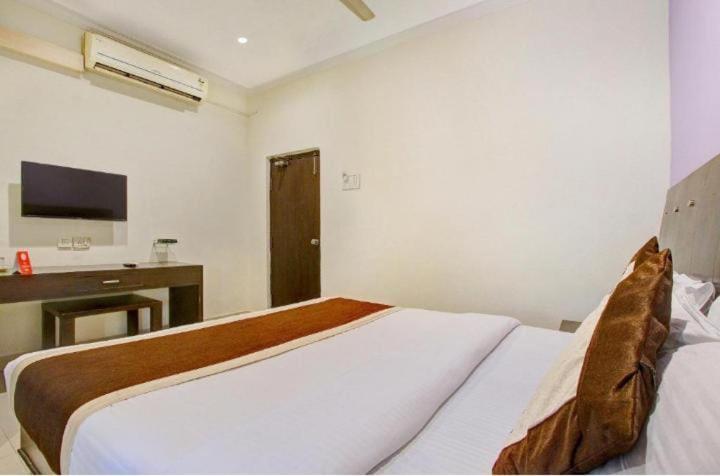 Blossoms Room The Plaza-Luxury Collection- Lakdikapul Hyderabad Eksteriør bilde